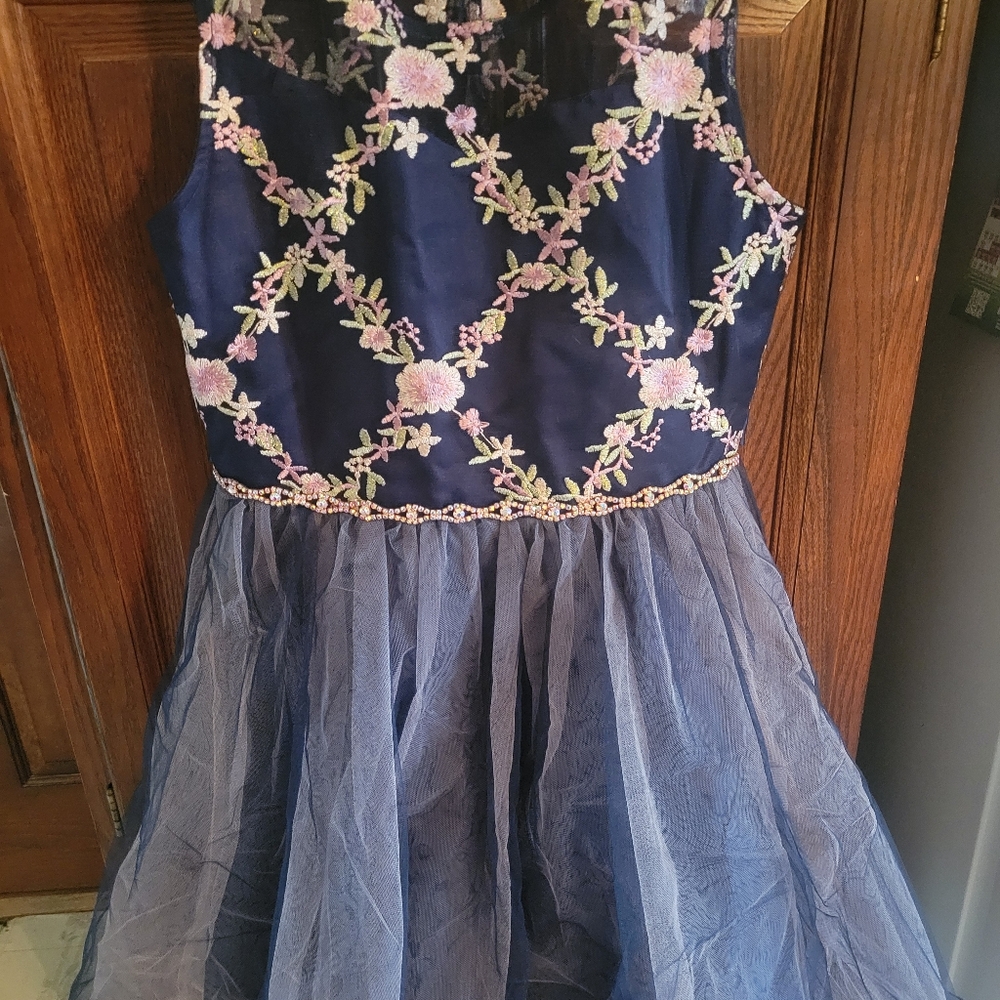 RARE EDITION GIRLS DRESS